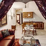 Nepos Hotel