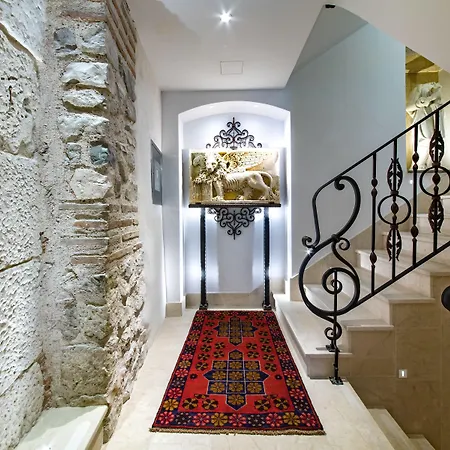 Nepos Hotel