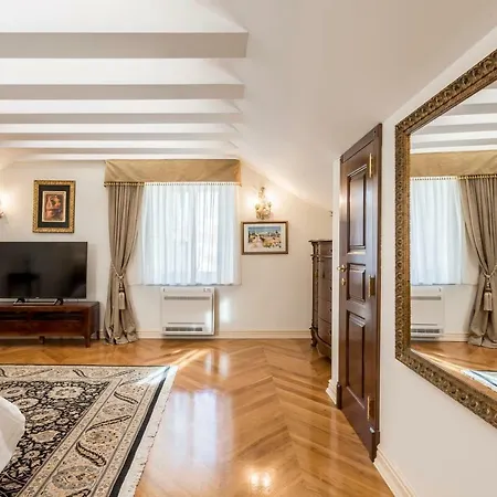 Hotel Nepos