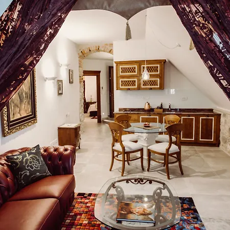 Nepos Hotel