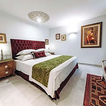 Hotel Nepos 4*