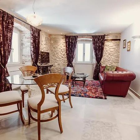 Hotel Nepos