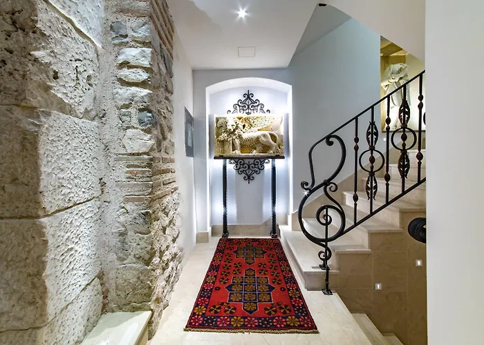 Nepos Hotel