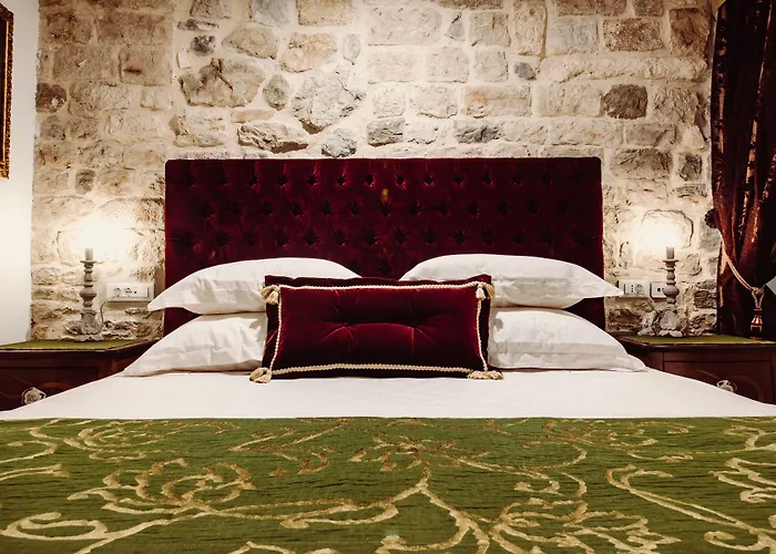 Nepos Hotel