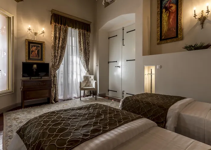 Nepos Hotel 4*