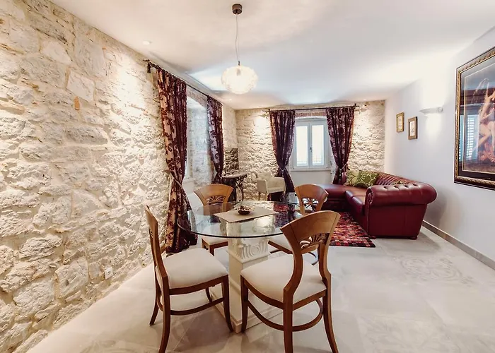 Hotel Nepos 4*