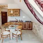 Hotel Nepos 4*