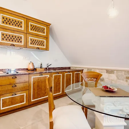 Hotel Nepos